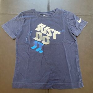 Nike t-shirt